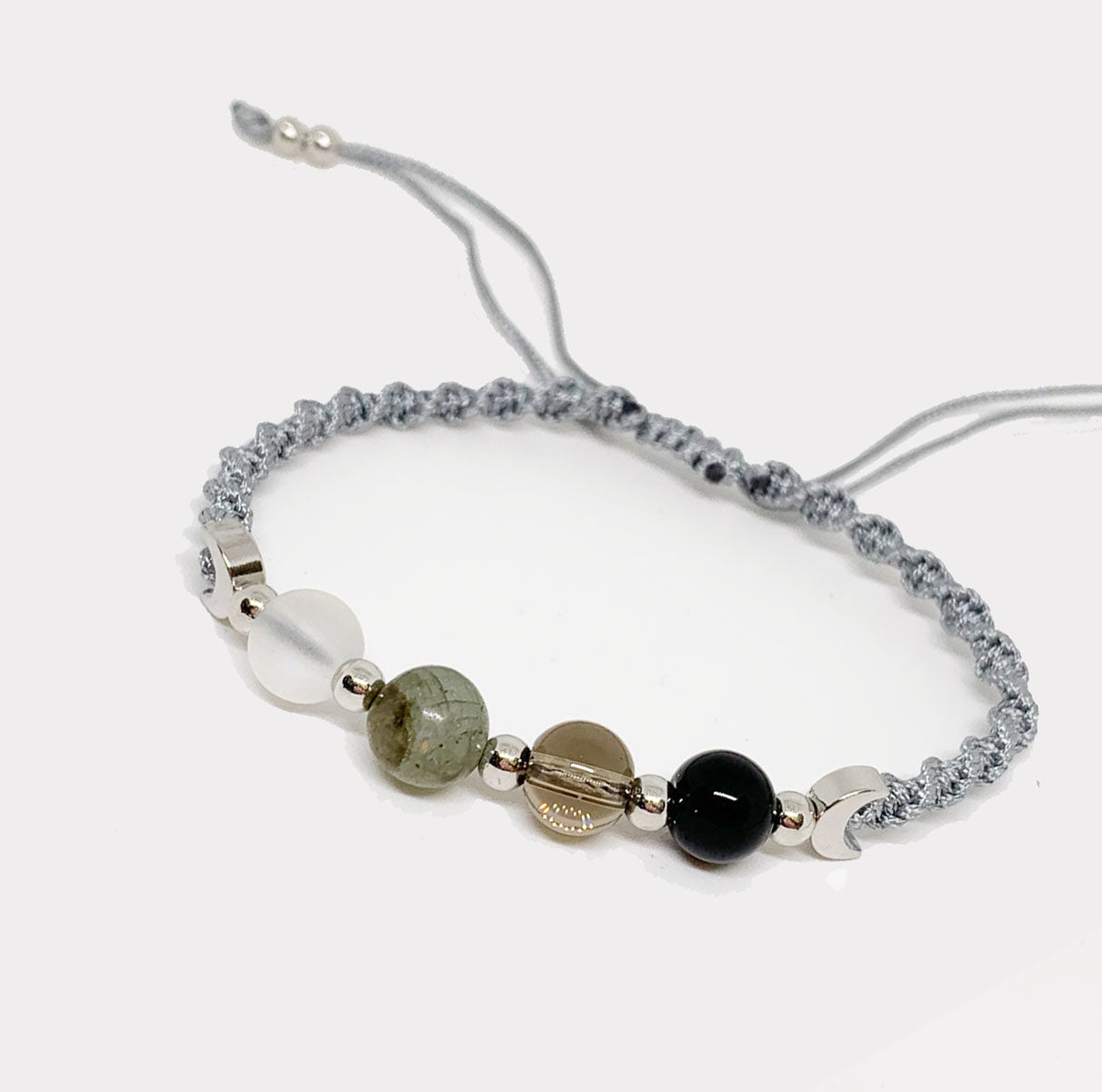 Bracciale con pietre naturali annodato a mano LUNATIO NAMIKA